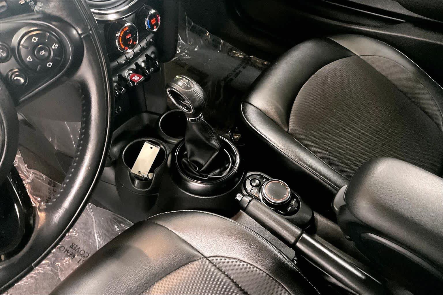 Used 2017 MINI Cooper 2-Door Hardtop FWD image 15