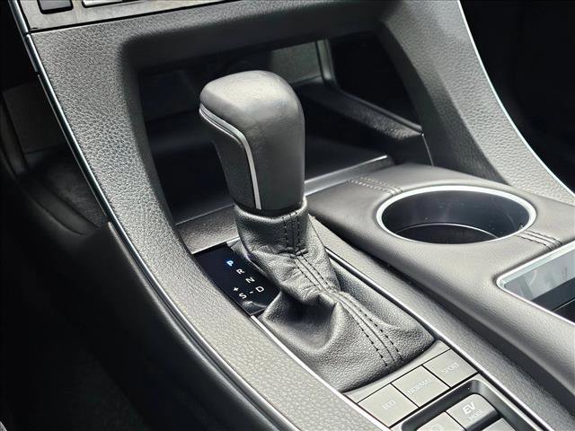 Used 2022 Toyota Avalon XLE w/ Moonroof Package FWD image 28