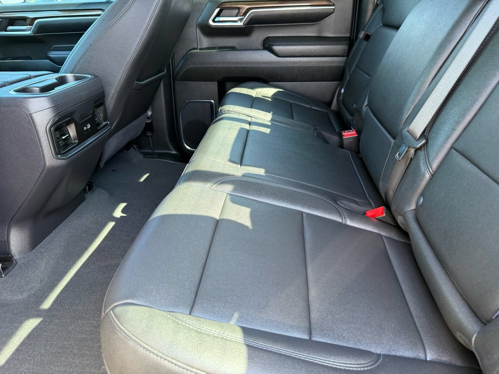 Used 2024 Chevrolet Silverado 1500 LT Trail Boss w/ Convenience Package II AWD/4WD image 27