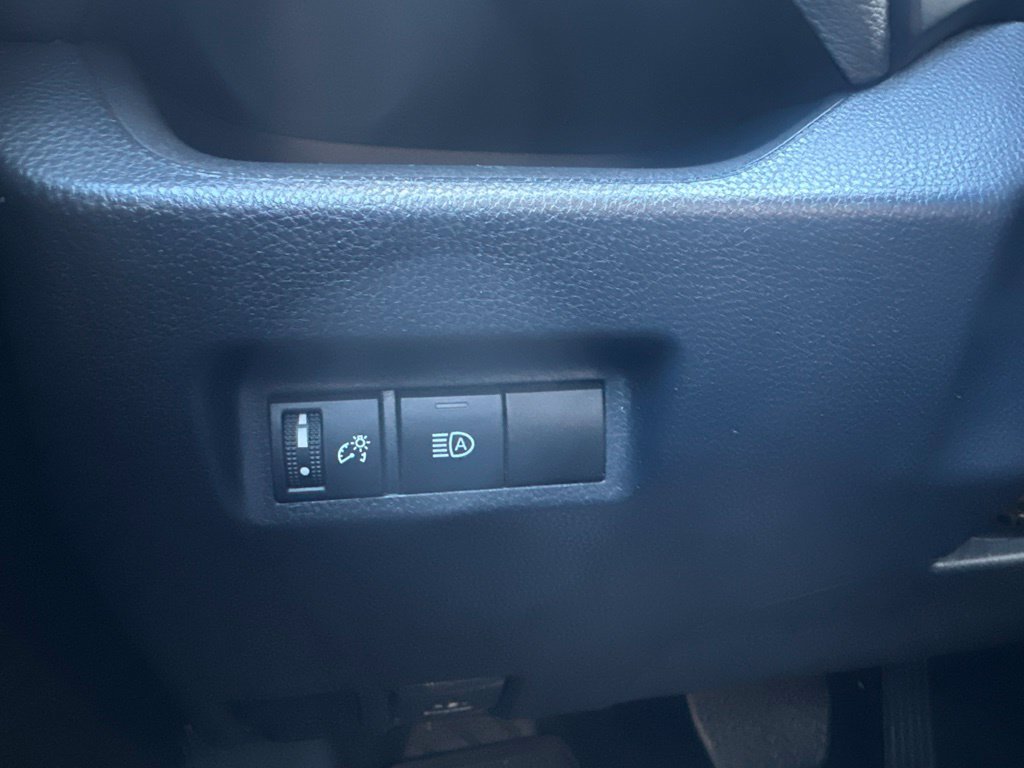 Used 2023 Toyota RAV4 XLE AWD/4WD image 21