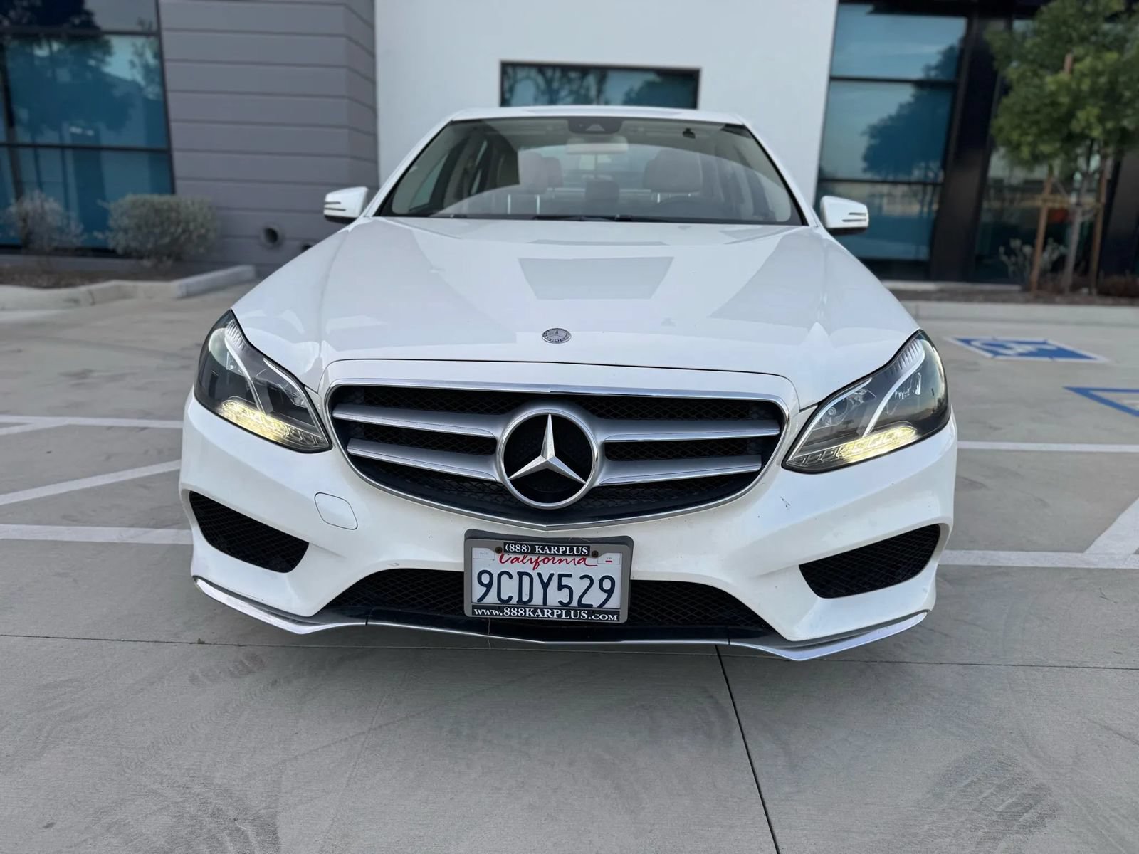 Used 2015 Mercedes-Benz E 350 Sedan image 3