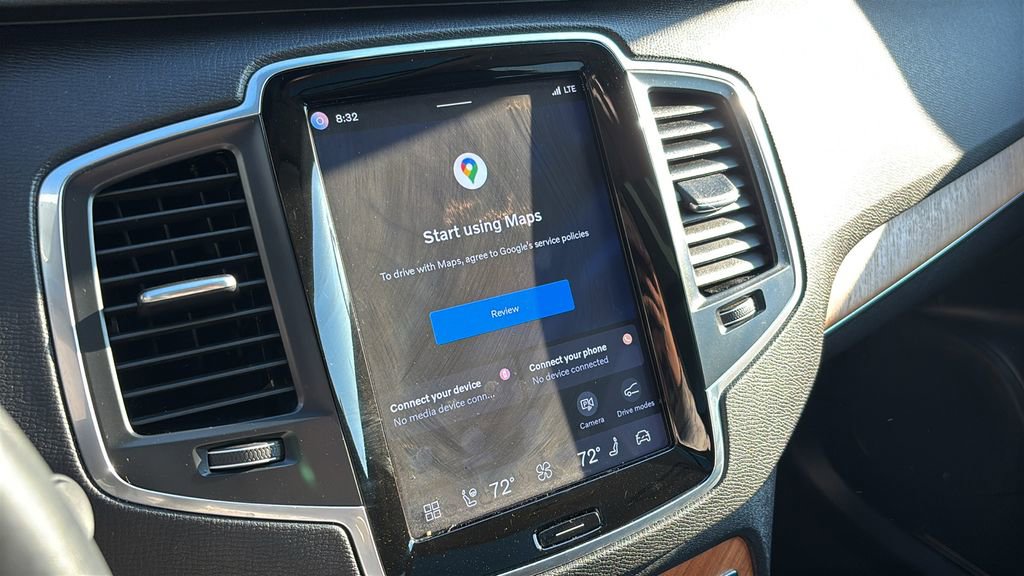 Certified 2023 Volvo XC90 B6 Core w/ Climate Package image 18