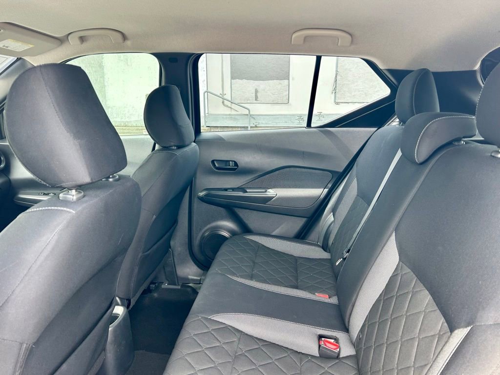 Used 2018 Nissan Kicks S FWD image 12