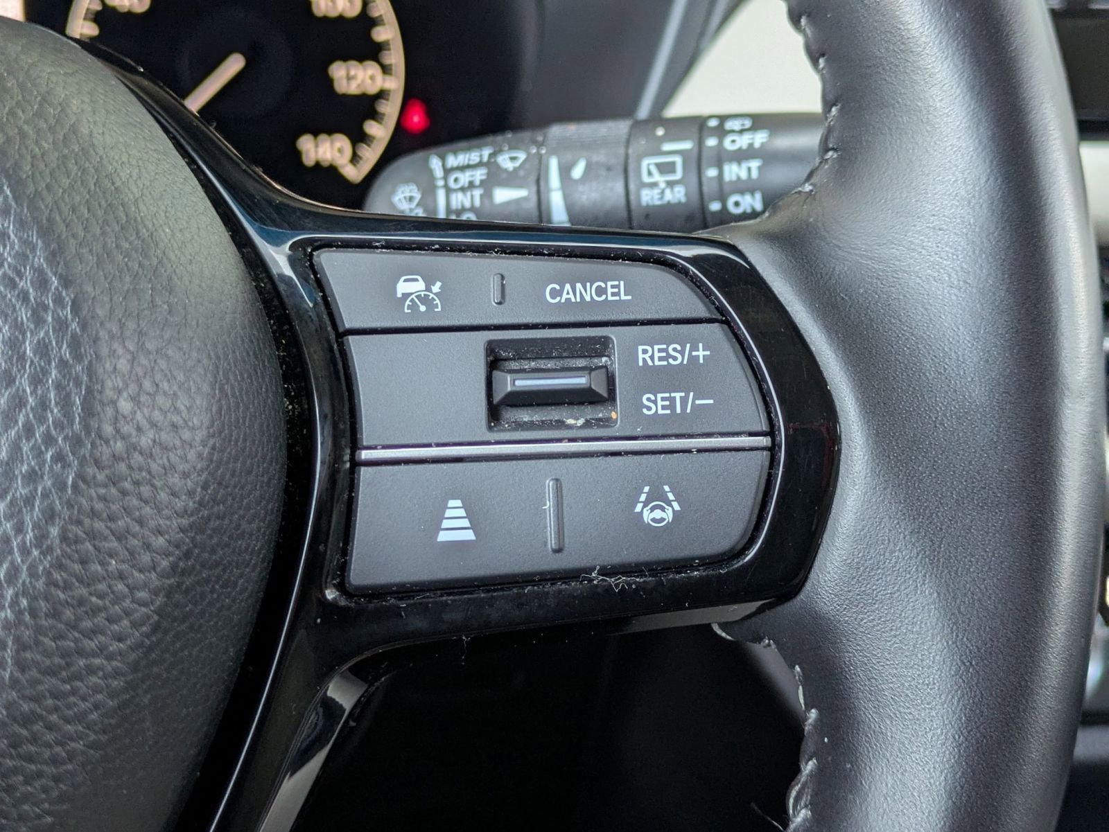 Used 2025 Honda HR-V EX-L image 14