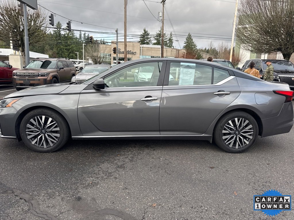 Used 2024 Nissan Altima 2.5 SV image 3
