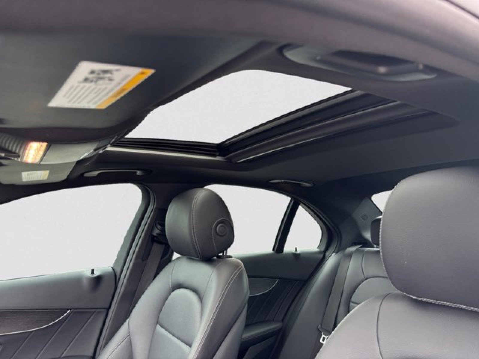 Used 2020 Mercedes-Benz C 300 4MATIC Sedan image 12