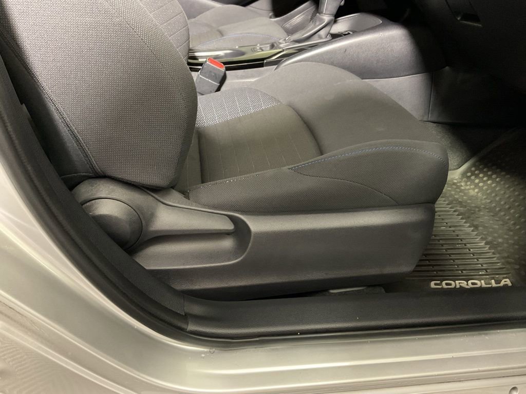 Used 2020 Toyota Corolla SE w/ SE Premium Package FWD image 39