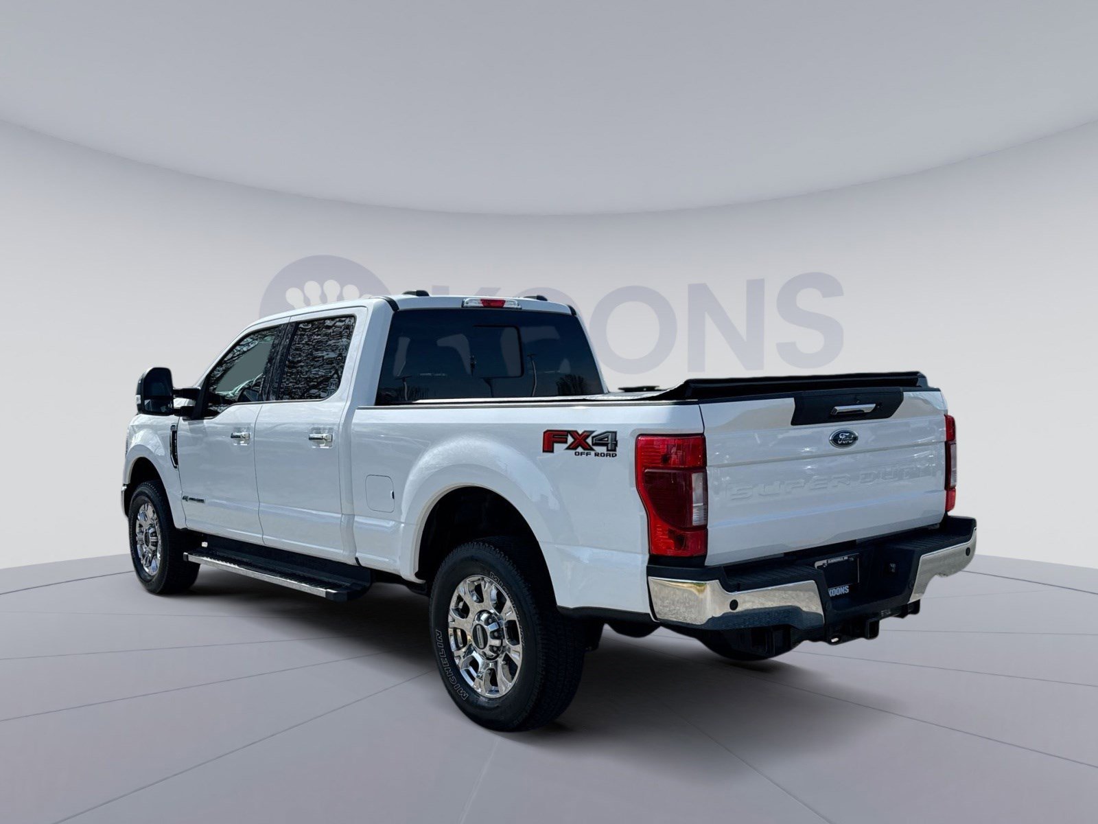 Used 2021 Ford F250 Lariat w/ Chrome Package image 4