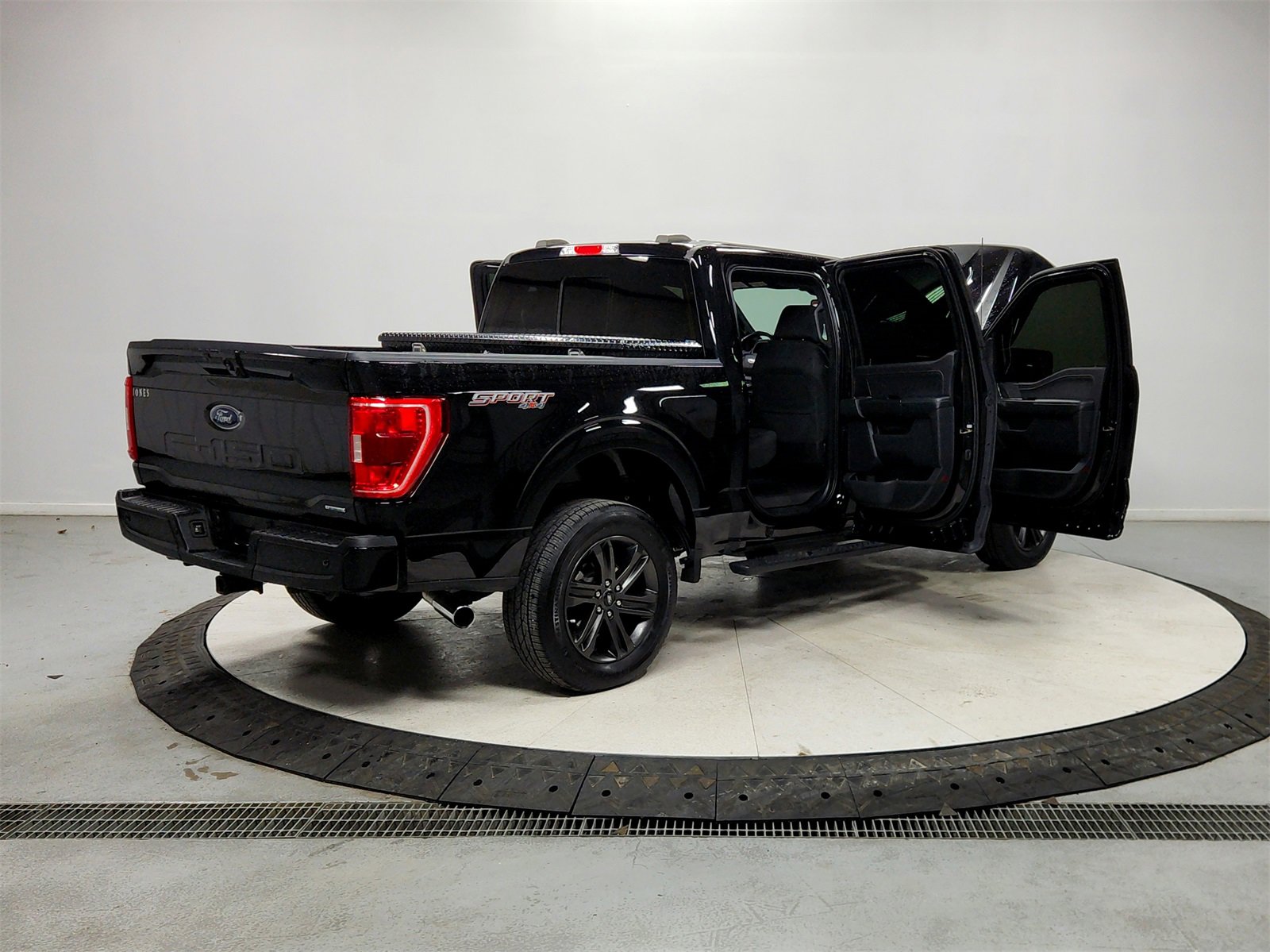 Used 2022 Ford F150 XLT w/ Equipment Group 302A High image 15