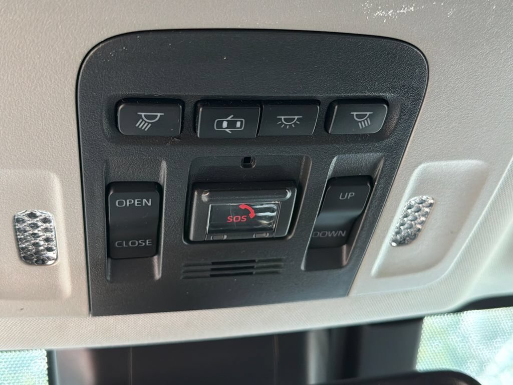 Used 2020 Toyota Camry LE w/ Sunroof Package FWD image 32