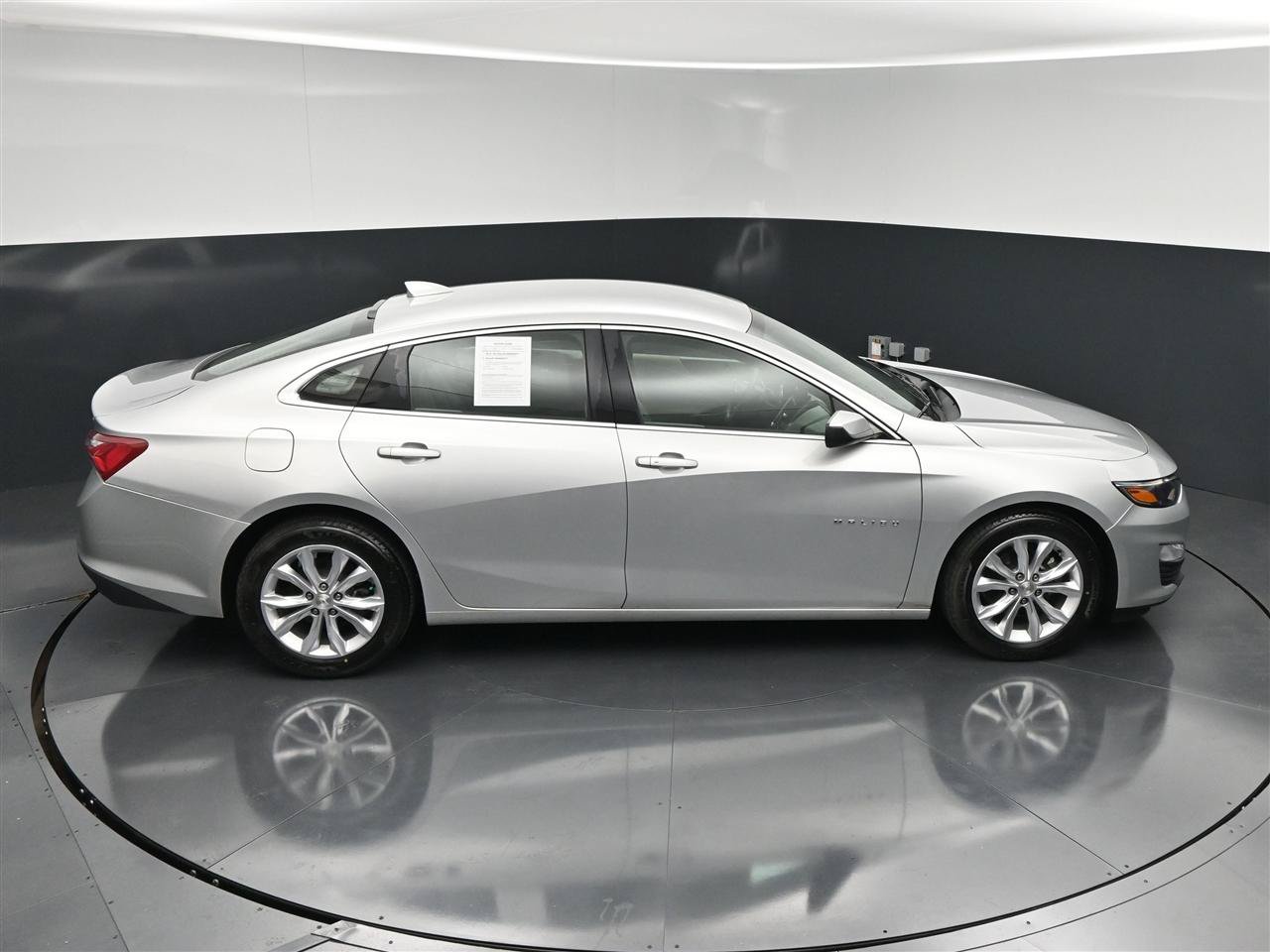 Used 2020 Chevrolet Malibu LT FWD image 22