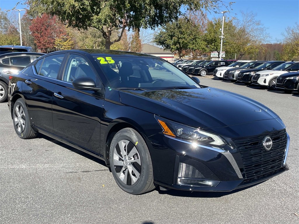 New 2025 Nissan Altima 2.5 S image 4
