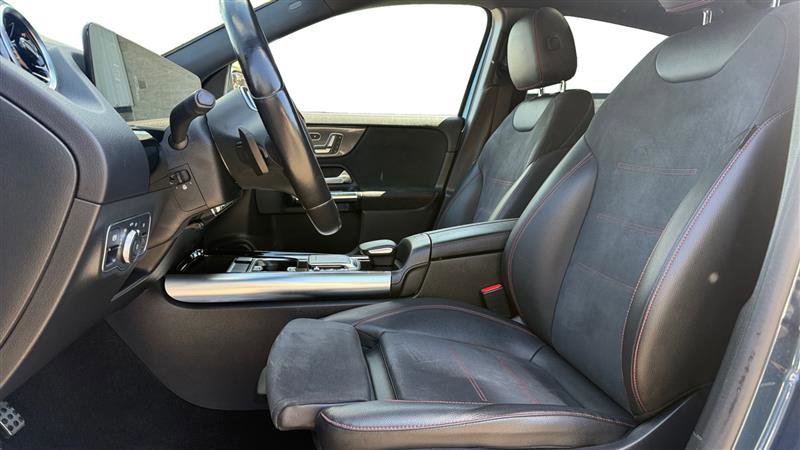 Used 2022 Mercedes-Benz GLA 250 4MATIC w/ AMG Line image 10