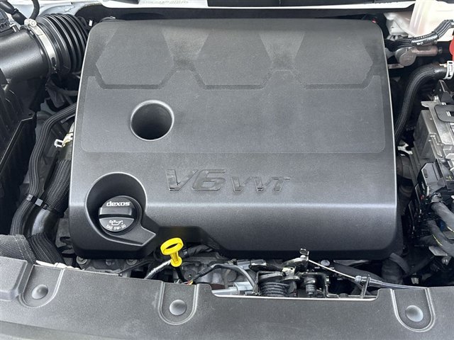 Certified 2023 Chevrolet Traverse LT FWD image 28