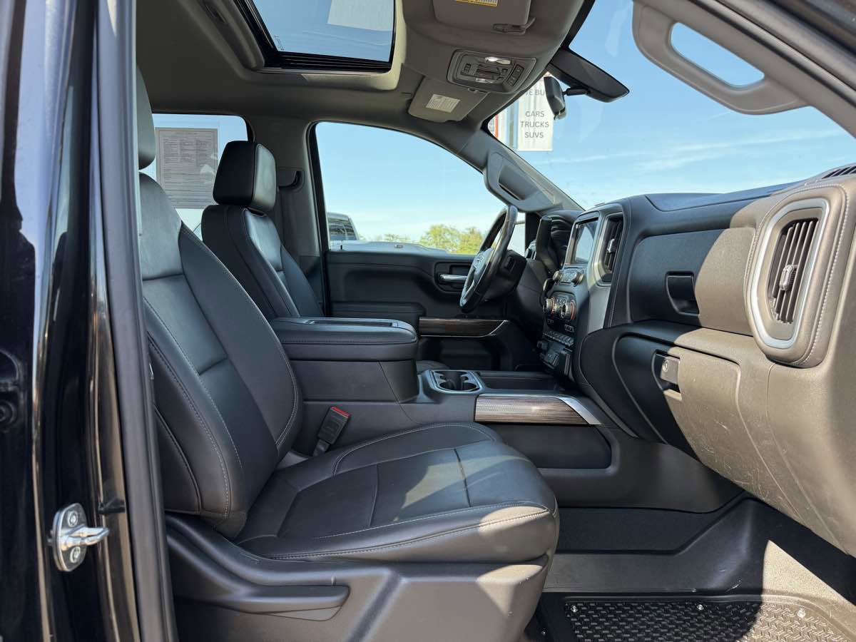 Used 2021 Chevrolet Silverado 1500 RST w/ Convenience Package II AWD/4WD image 14