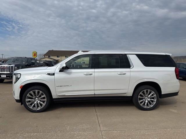 Used 2022 GMC Yukon XL Denali image 6