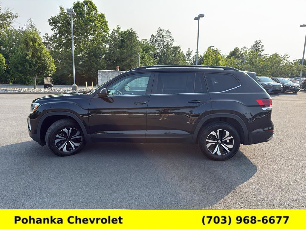 Used 2024 Volkswagen Atlas SE AWD/4WD image 4