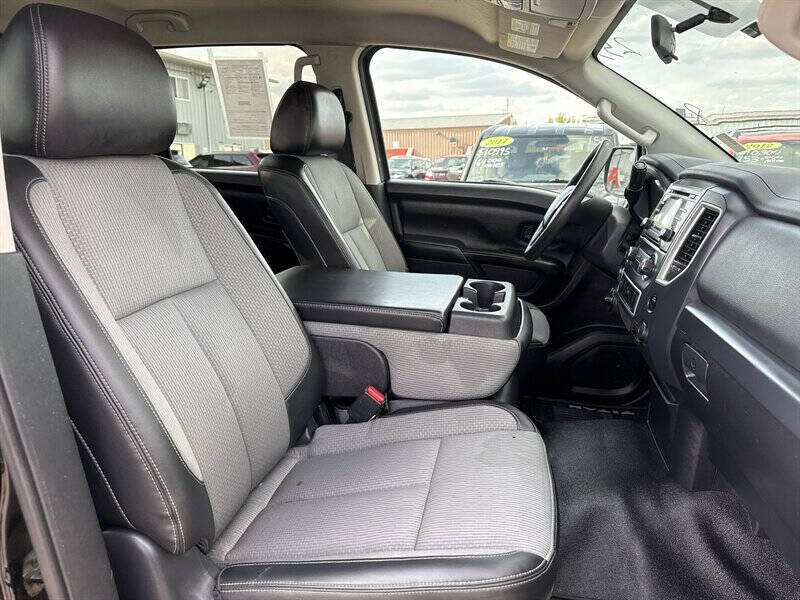 Used 2018 Nissan Titan S w/ S Utility Package AWD/4WD image 22