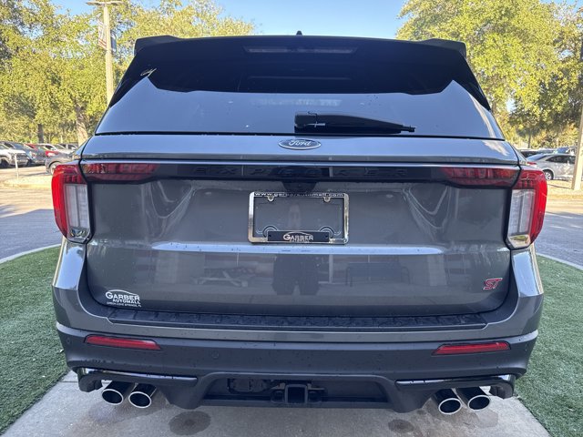 Certified 2025 Ford Explorer ST AWD/4WD image 4