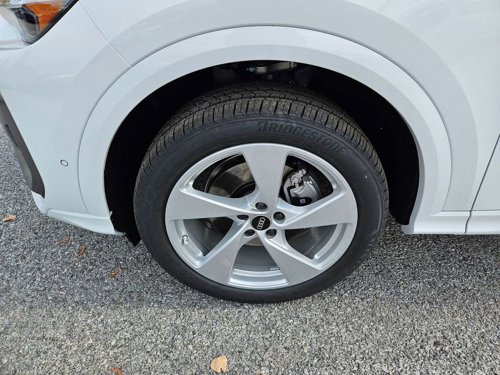New 2025 Audi Q5 Premium Plus image 25