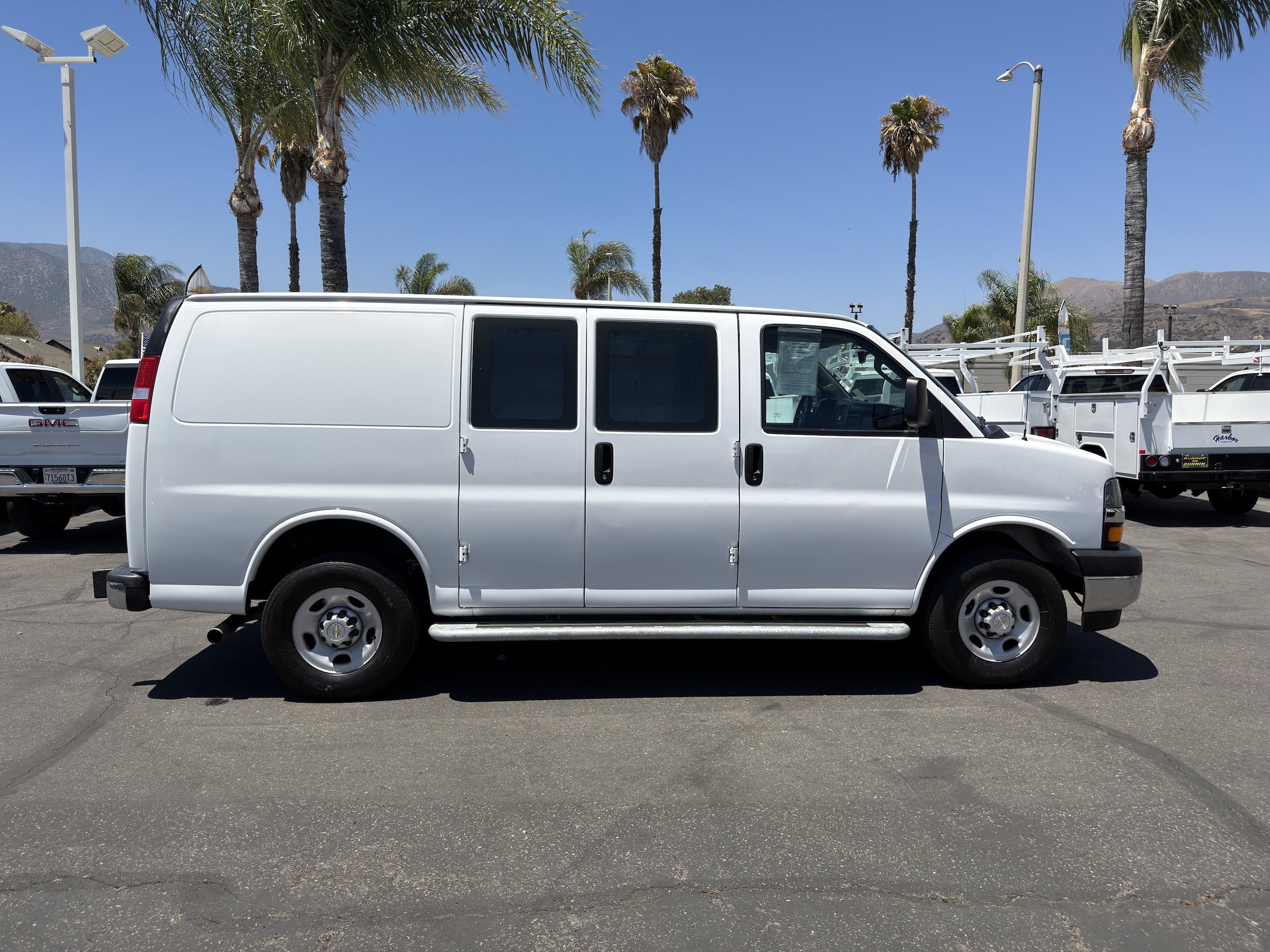 Used 2024 Chevrolet Express 2500 w/ Driver Convenience Package RWD image 9