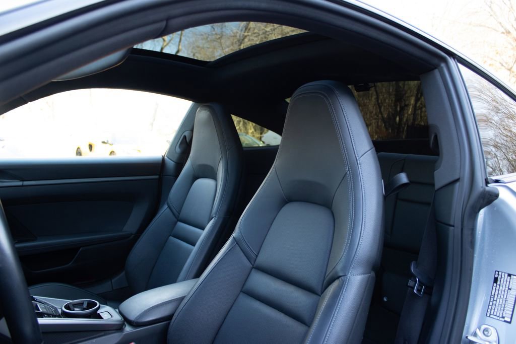 Used 2020 Porsche 911 Carrera image 10
