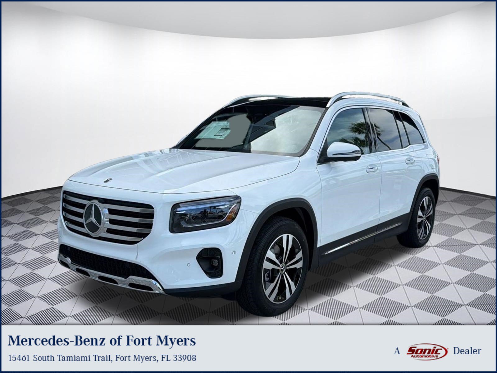 Used 2026 Mercedes-Benz GLB 250 image 1