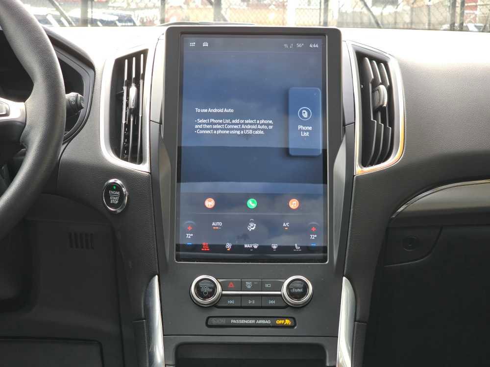 Used 2024 Ford Edge Titanium image 30