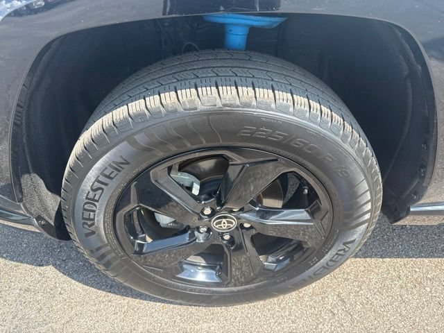 Used 2021 Toyota RAV4 XSE AWD/4WD image 12