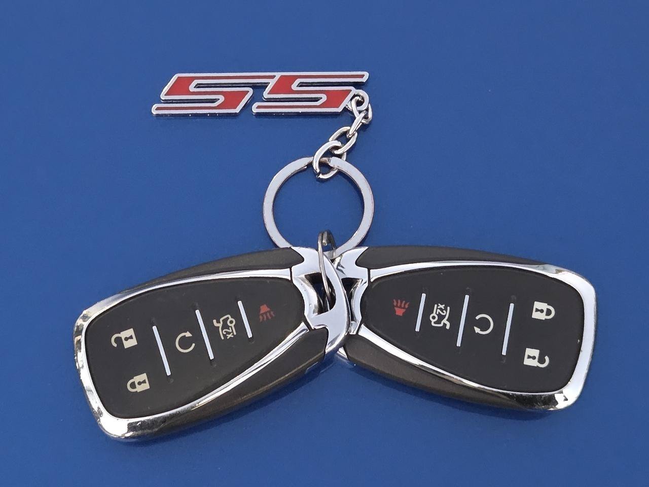 Used 2018 Chevrolet Camaro SS RWD image 44