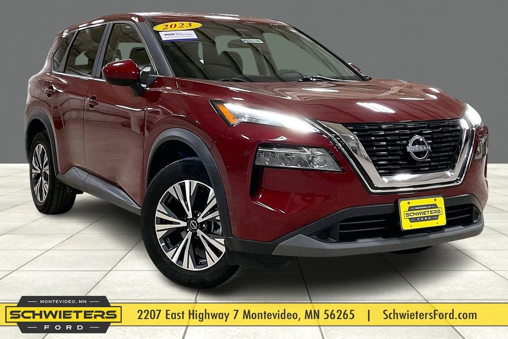 Used 2023 Nissan Rogue SV image 1