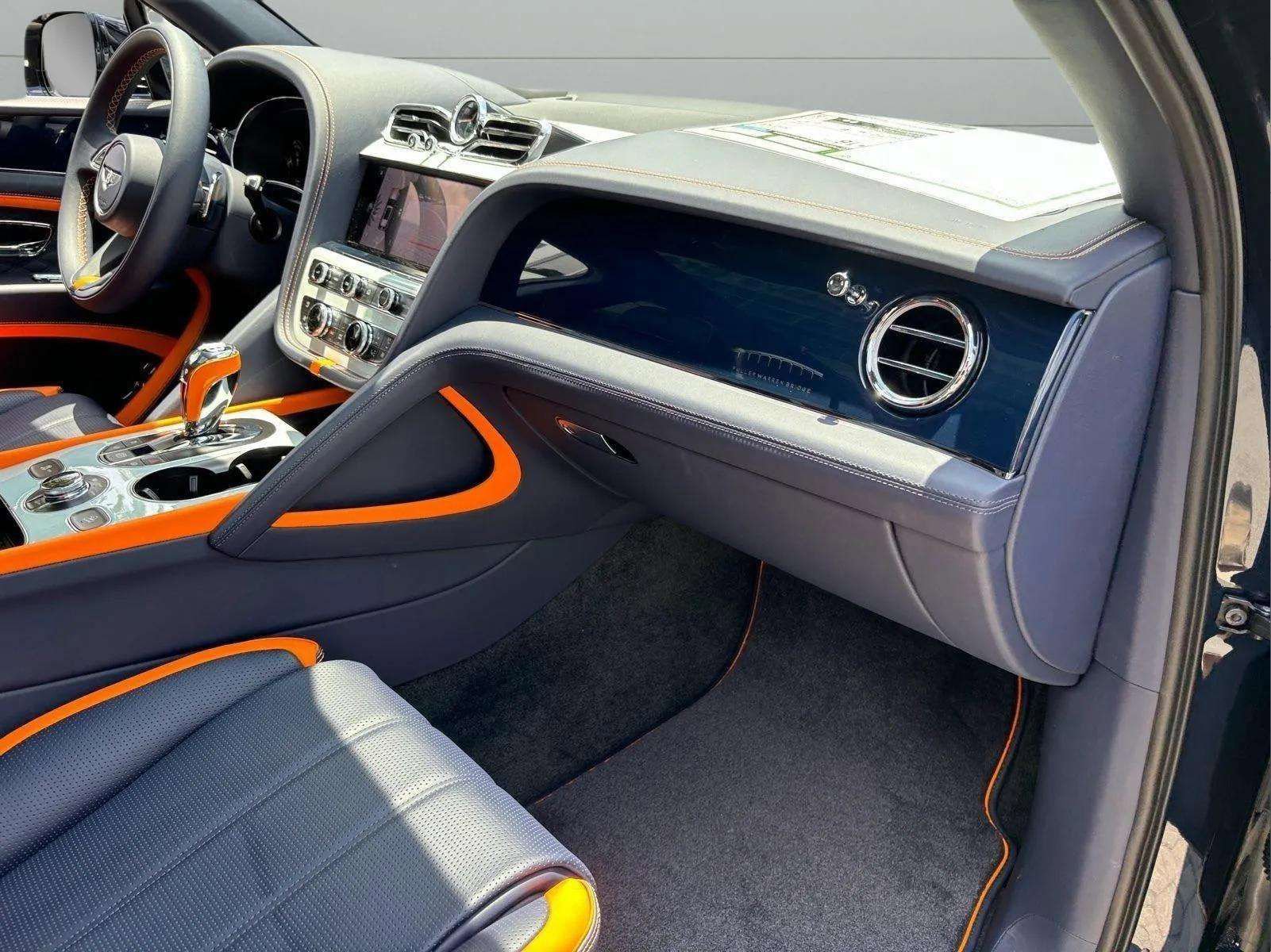 Used 2024 Bentley Bentayga video 2