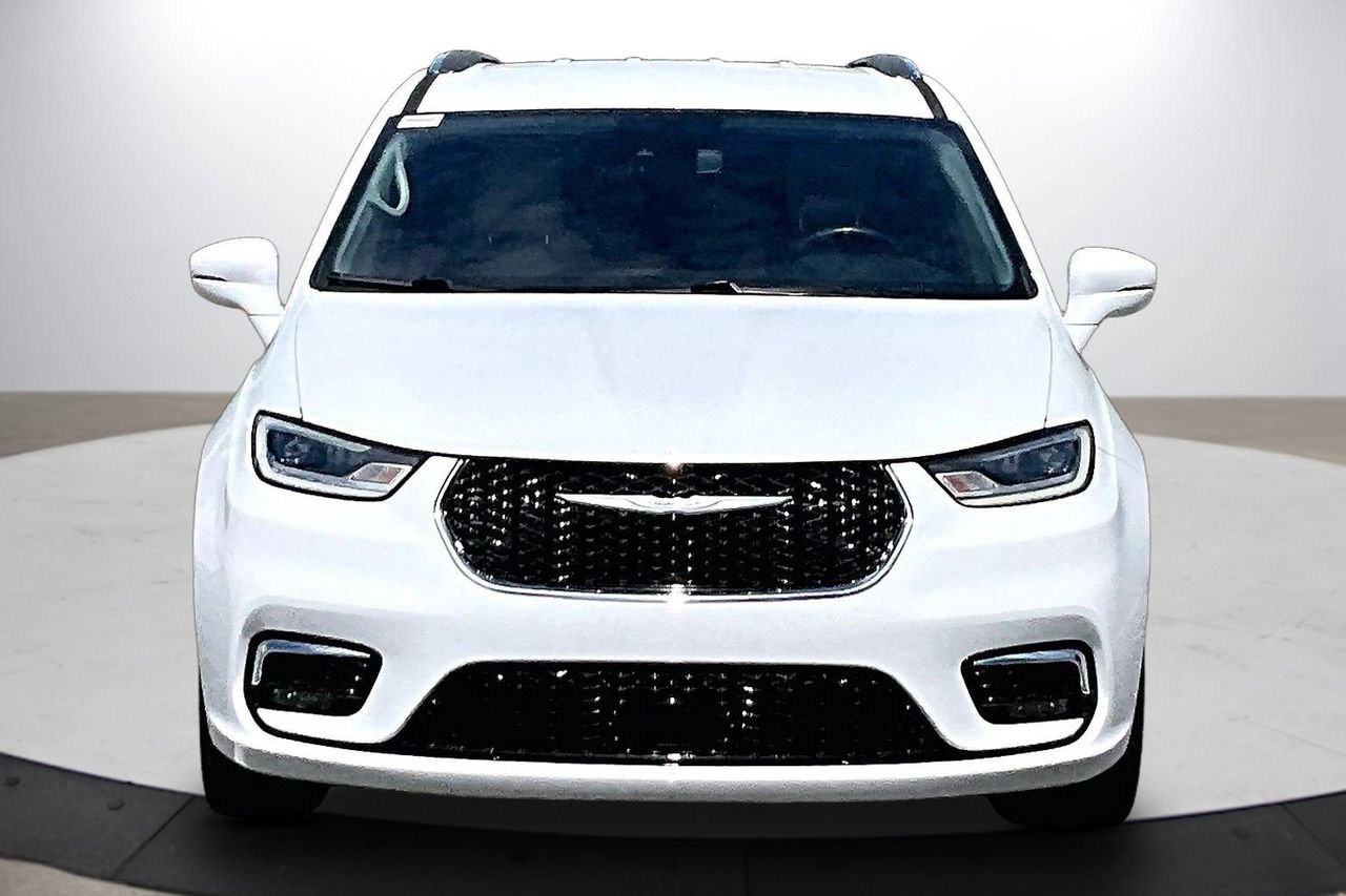Certified 2021 Chrysler Pacifica Touring-L FWD image 3