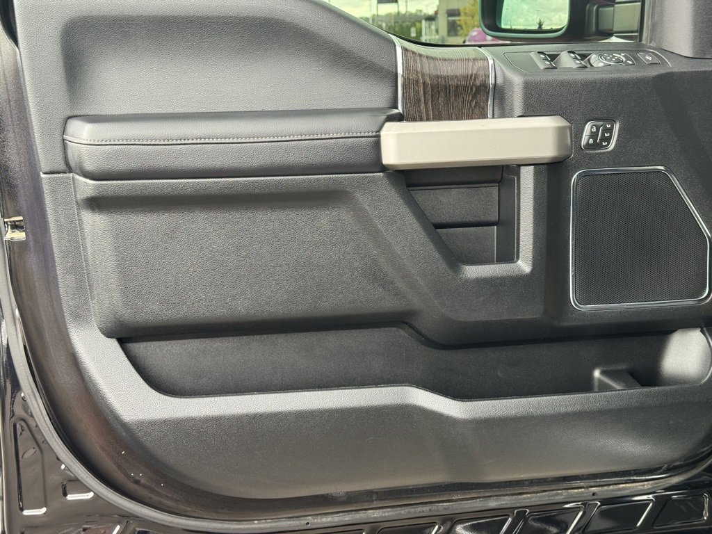 Used 2021 Ford F250 Lariat image 24