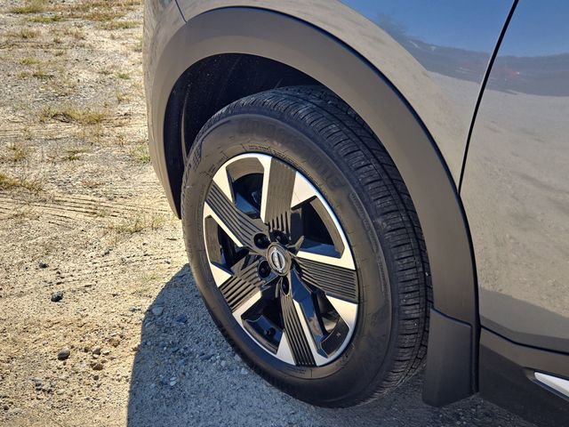New 2026 Nissan Kicks SV w/ SV Premium Package AWD/4WD image 10