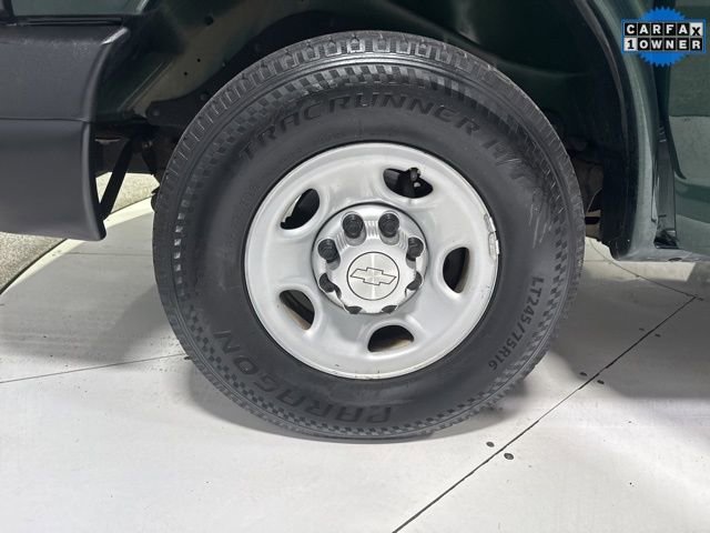 Used 2015 Chevrolet Express 2500 image 4