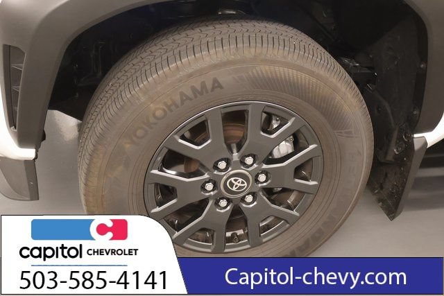 Used 2026 Toyota 4Runner SR5 AWD/4WD image 8