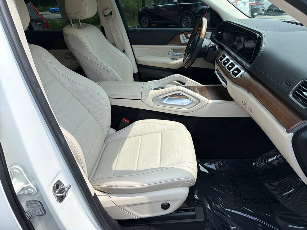 Used 2022 Mercedes-Benz GLS 450 4MATIC image 13