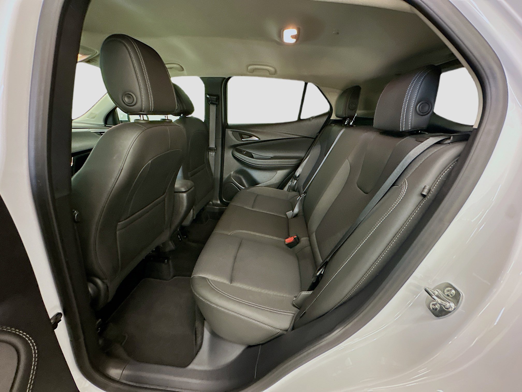 Used 2025 Buick Encore GX Preferred image 29