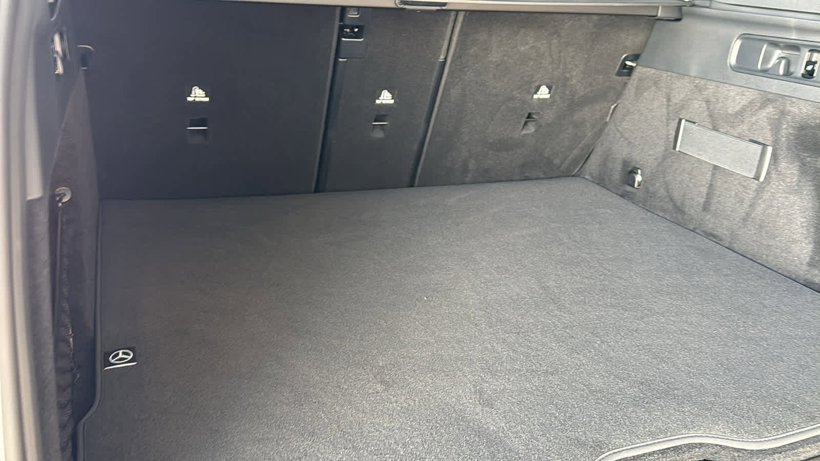 Certified 2026 Mercedes-Benz GLC 300 4MATIC image 32