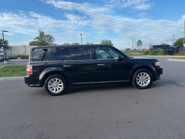 Used 2011 Ford Flex SEL w/ Rapid Spec Order Code FWD image 7