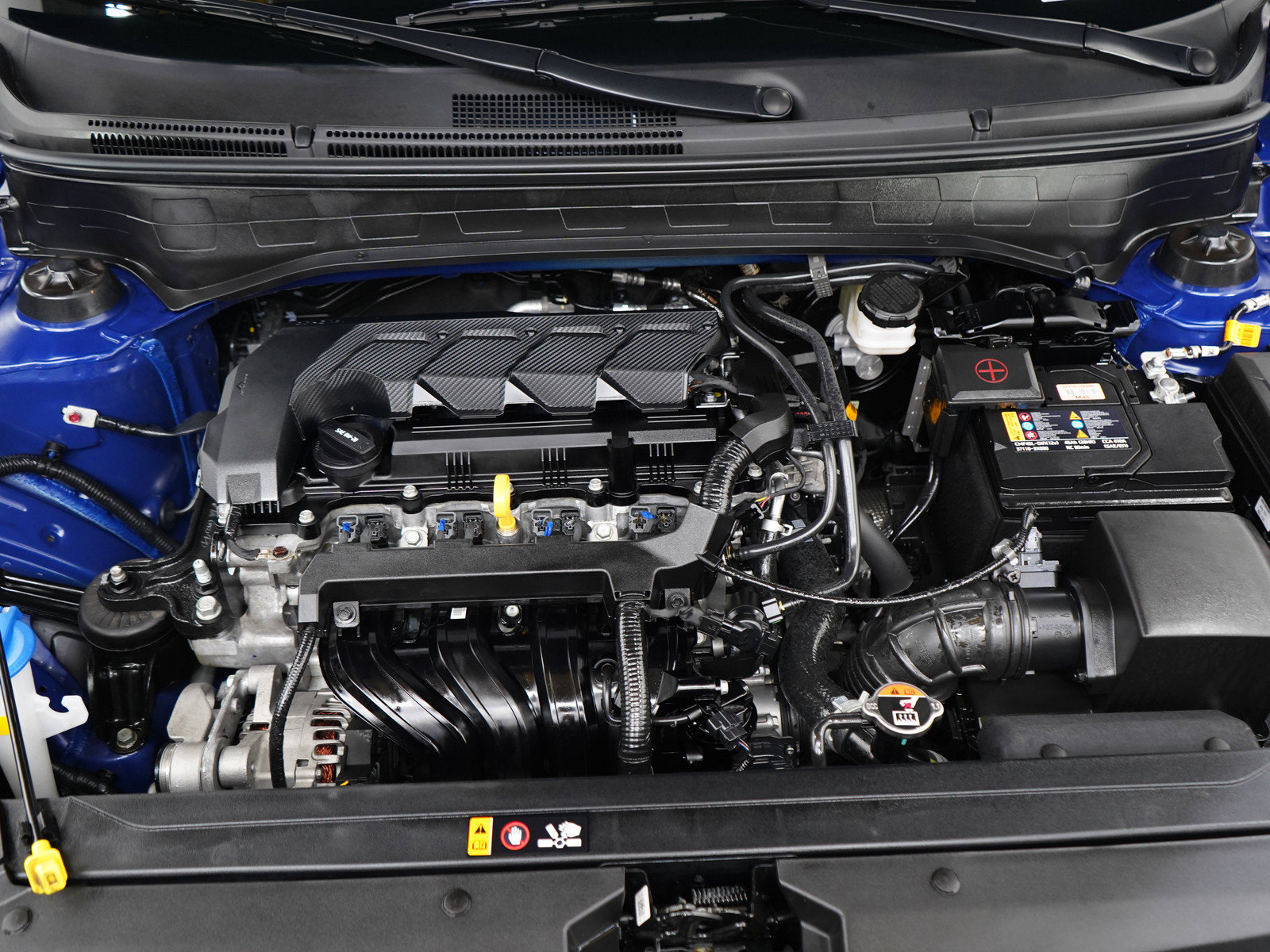 Certified 2025 Hyundai Venue SEL FWD image 28
