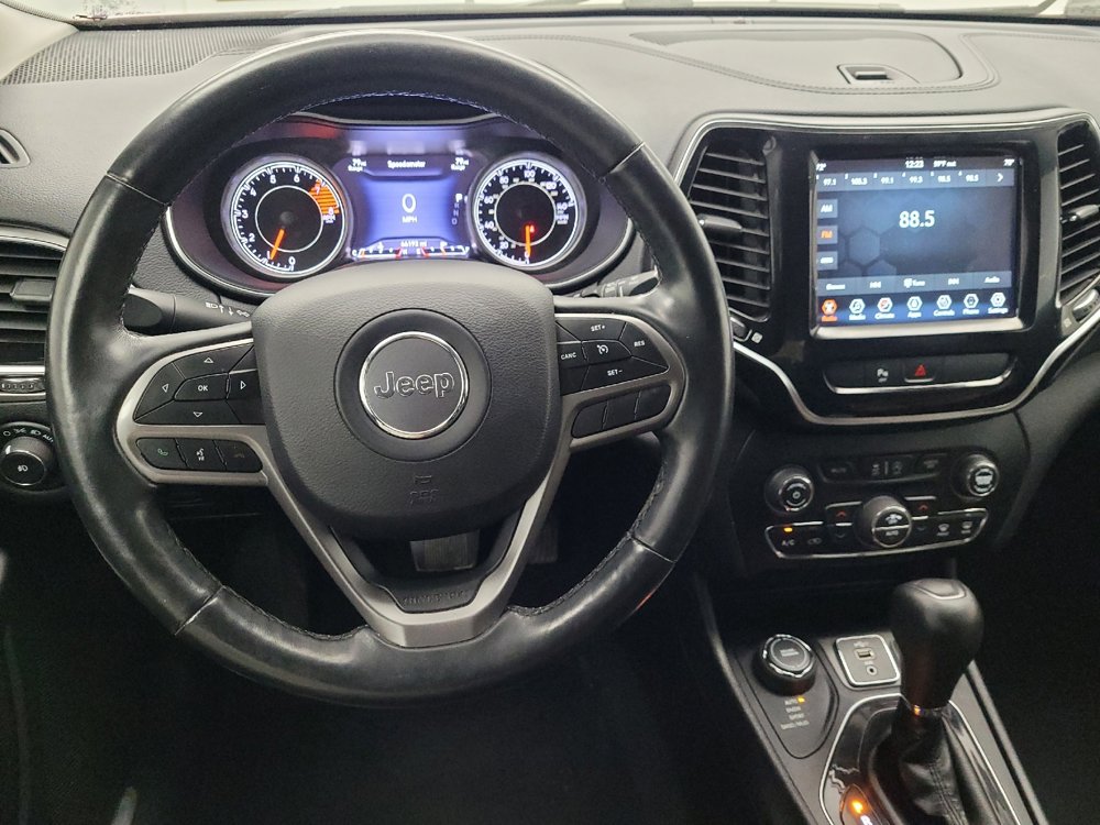 Used 2019 Jeep Cherokee Limited image 22