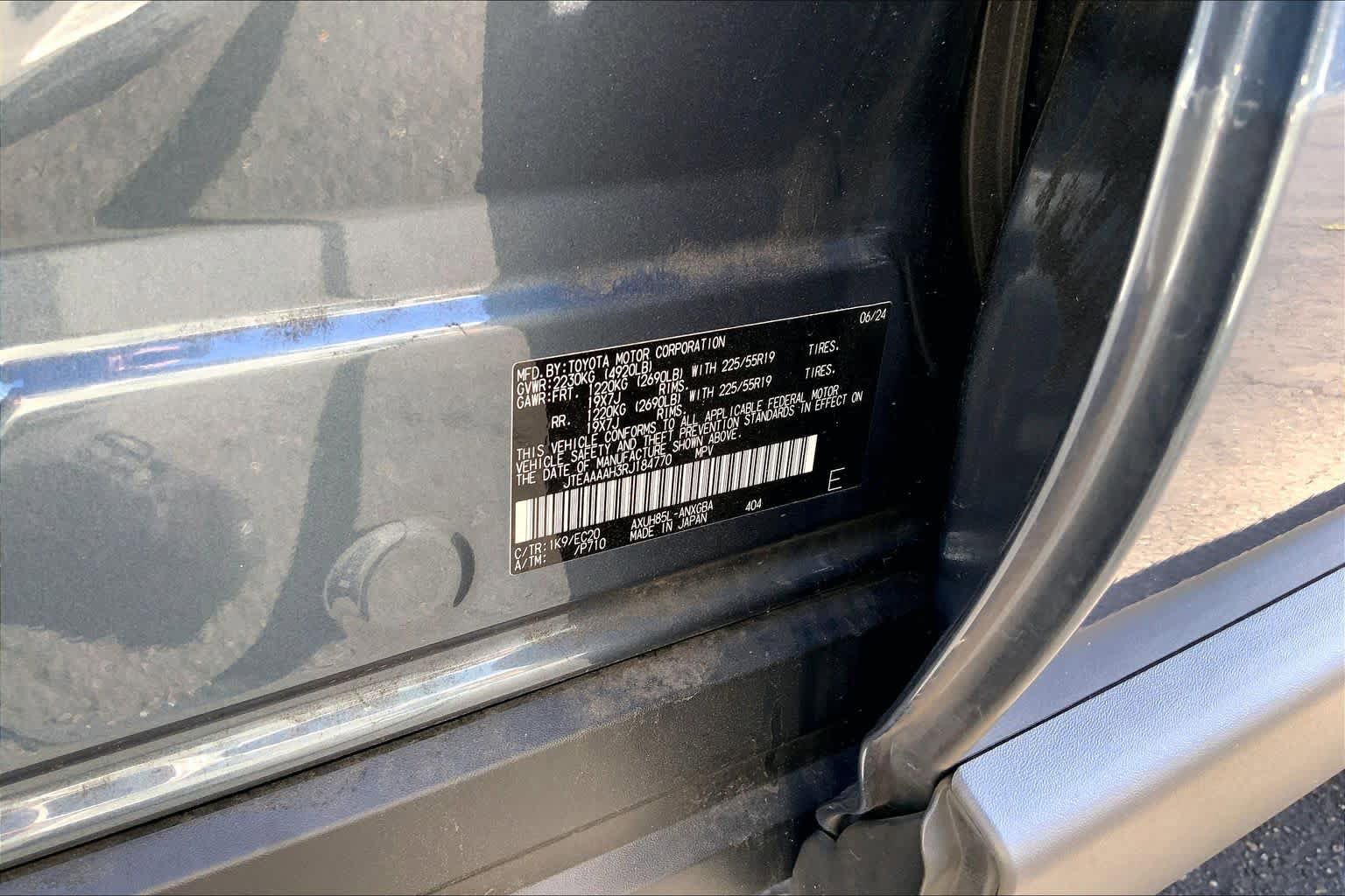 Used 2024 Toyota Venza XLE AWD/4WD image 34