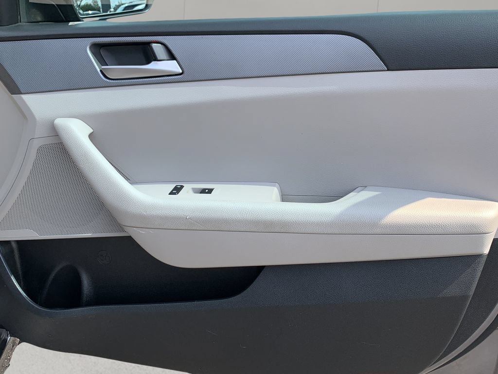 Used 2018 Hyundai Sonata SE FWD image 33