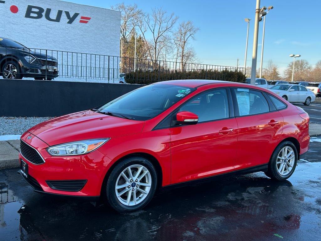 Used 2015 Ford Focus SE image 2
