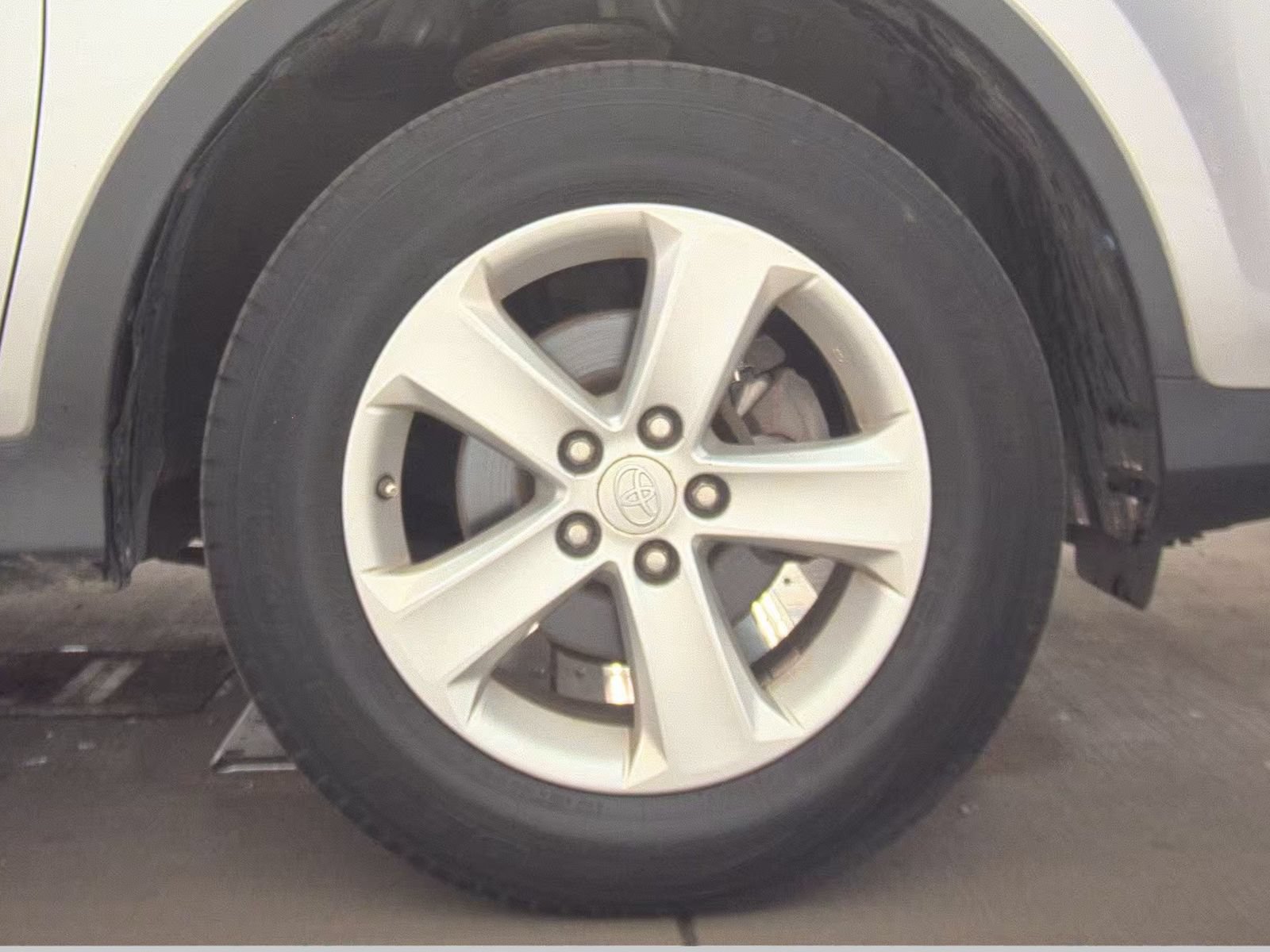 Used 2014 Toyota RAV4 XLE AWD/4WD image 20