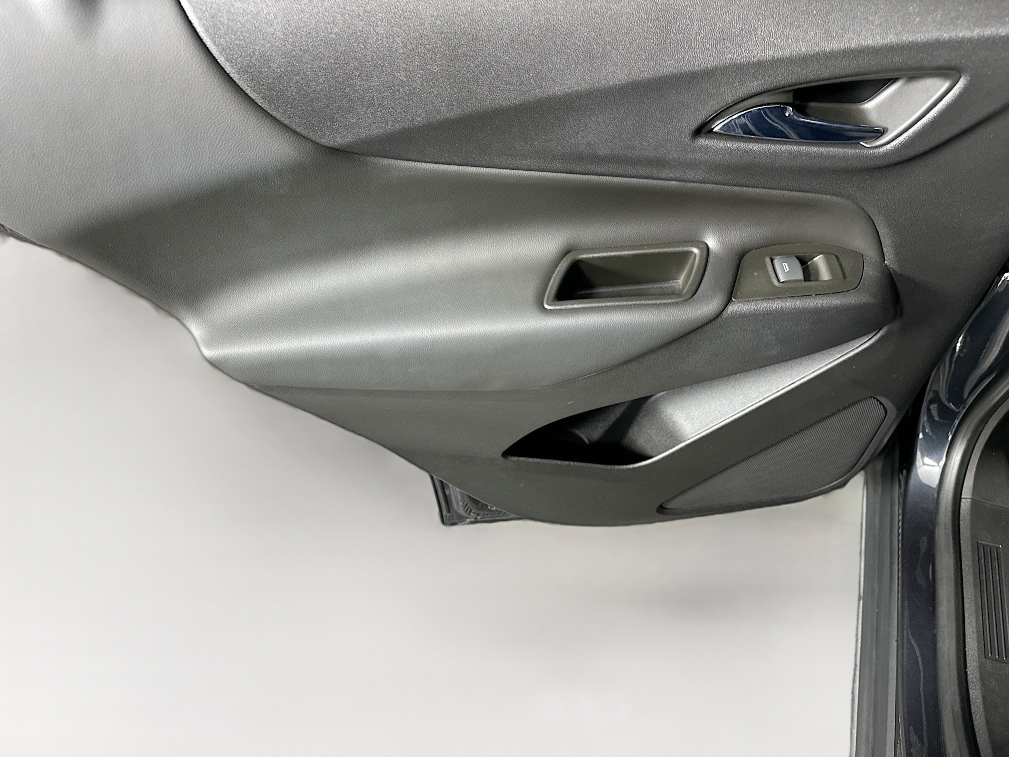 Used 2023 Chevrolet Equinox LT image 25