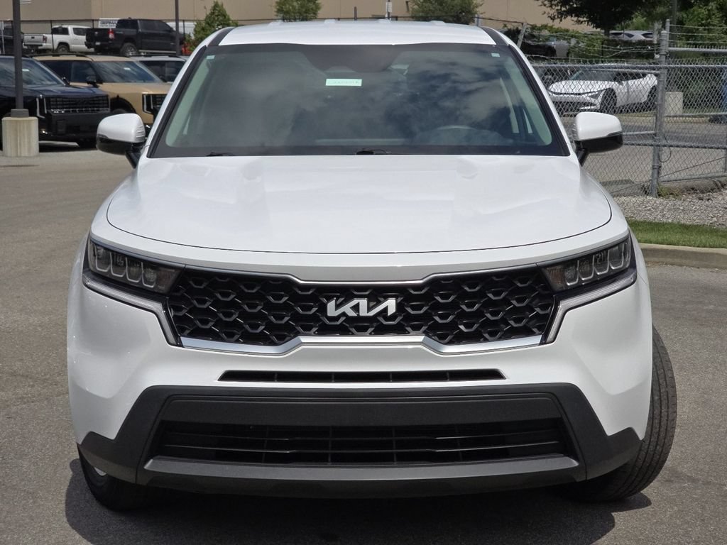 Used 2023 Kia Sorento LX AWD/4WD image 8
