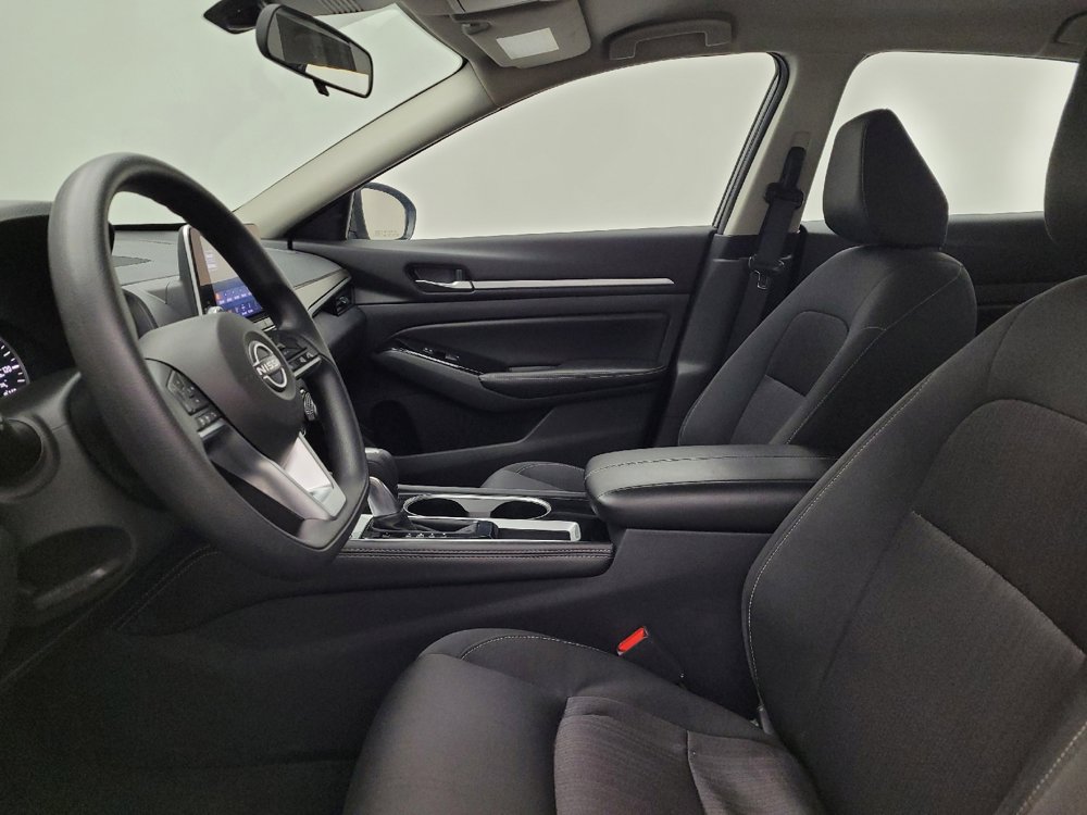 Used 2023 Nissan Altima 2.5 SV image 17